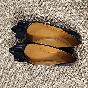 J. Crew Factory Emery navy patent bow flats